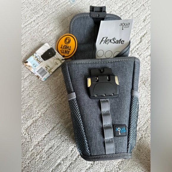 FlexSafe by Aqua Vault Anti-Theft Personal Portable Safe Black Bag New - Picture 2 of 4